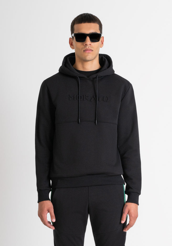 HOODIE CON CAPUCHA RELAXED FIT DE TEJIDO SOSTENIBLE